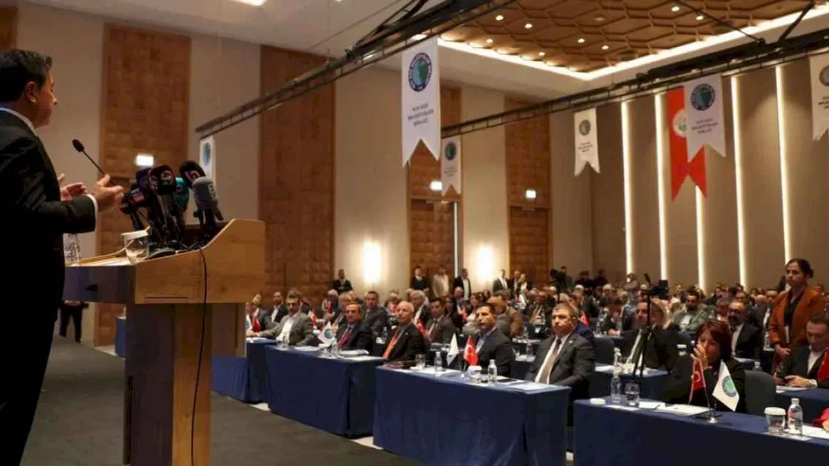 Kıyı Ege Belediyeler Birliği'nden teröre lanet