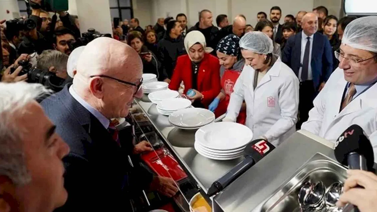 İstanbul Üsküdar'da kent lokantası açıldı