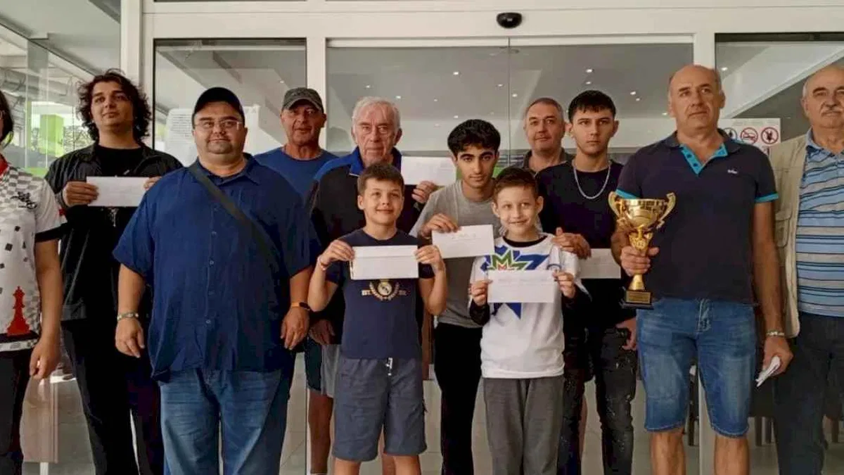 Muğlalı satranççıları Bulgaristan’dan madalyalarla döndü