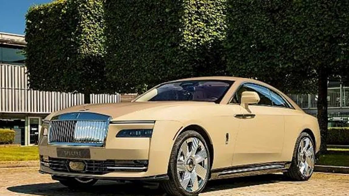Rolls-Royce'dan duygusal bir yorum; Spectre Bailey