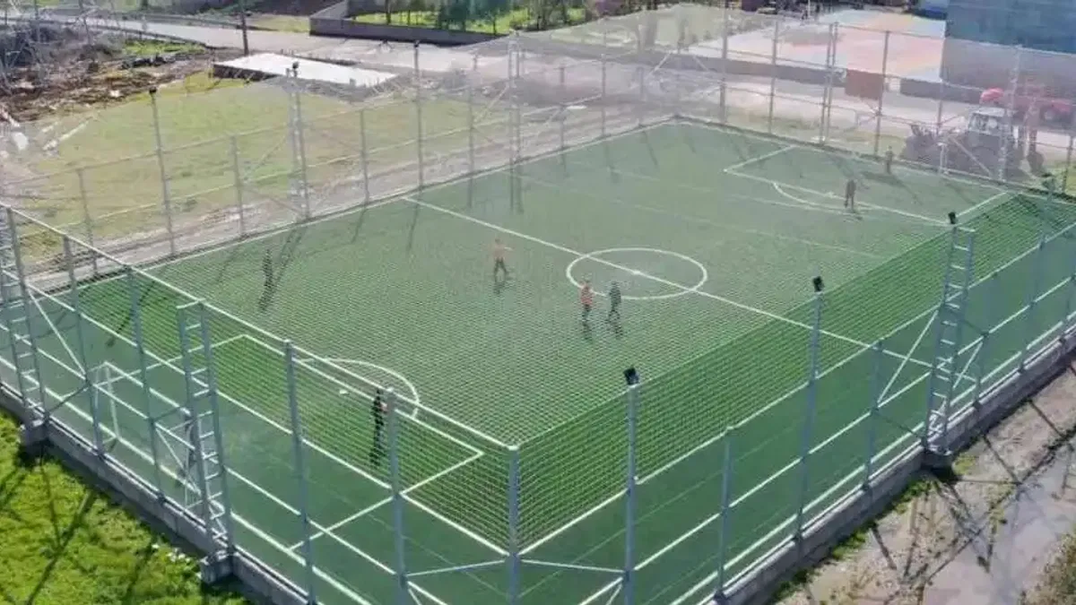 Kocaeli’ye 11 yeni futbol sahası kazandırıldı