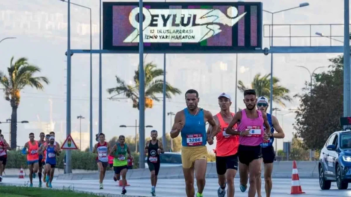 9 Eylül Yarı Maratonu için kayıt zamanı