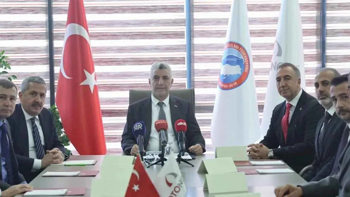 Bakan Bolat: Otomotiv sektörü Avrupa'da 4. sırada