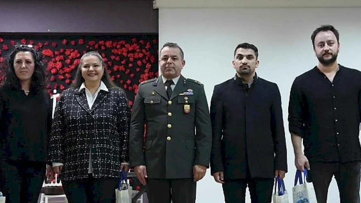Burhaniyeli öğretmenler yemekte buluştu