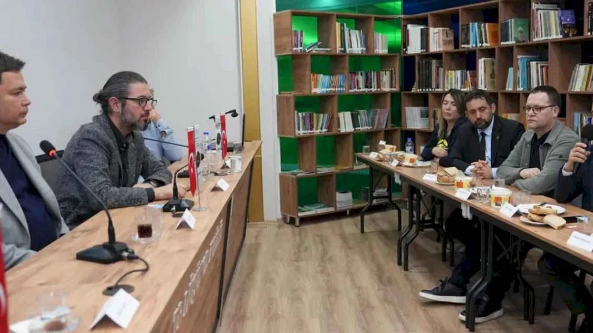 Başkan Erkan Aydın TR Düşünce Kulübü'ne konuk oldu