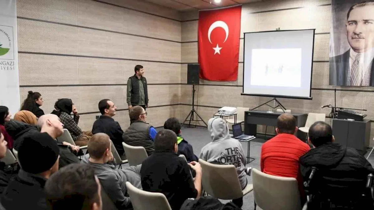 Bursa Osmangazi’de 'engelsiz' fotoğraf atölyesi