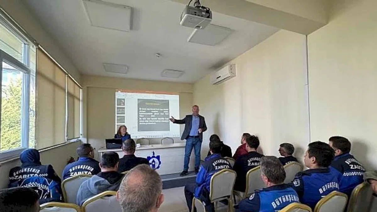 Büyükşehir Zabıtasına tüketiciyi koruma eğitimi