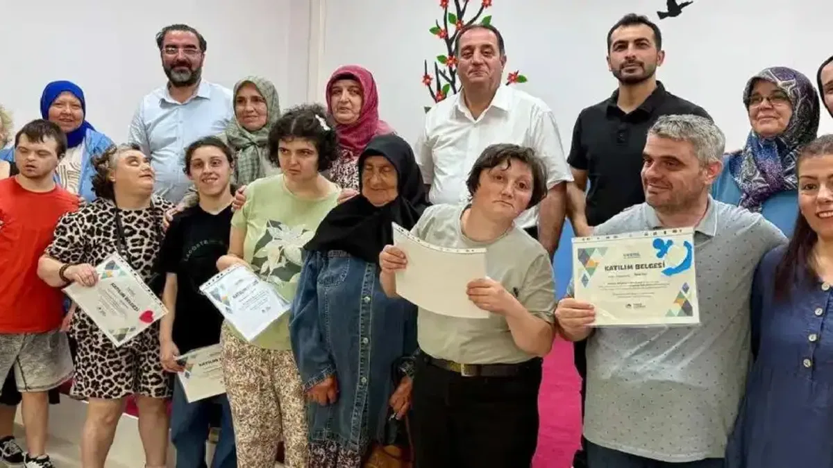 Sakarya'da Engelsiz Hobi Atölyelerinde karne sevinci