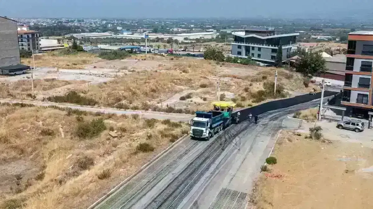 Manisa Turgutlu'ya 4 bin ton sıcak asfalt