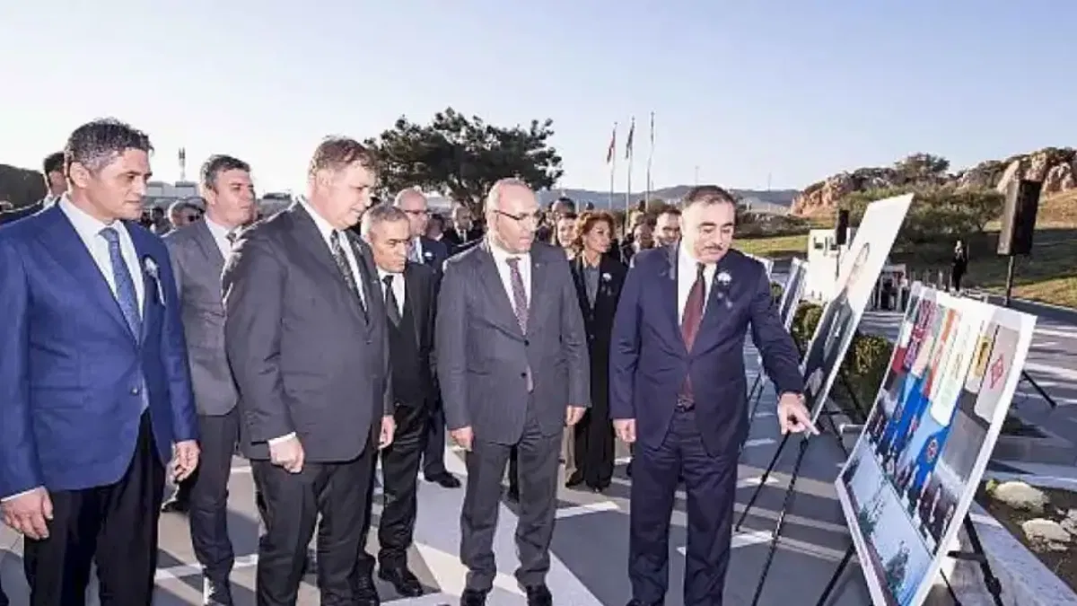 Aliyev 21. ölüm yıl dönümünde İzmir'de anıldı