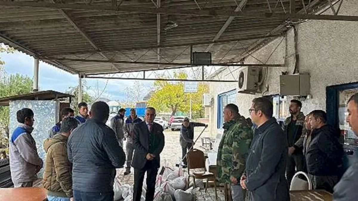 Başkan Topaloğlu'ndan belediye personeline teşekkür ziyareti