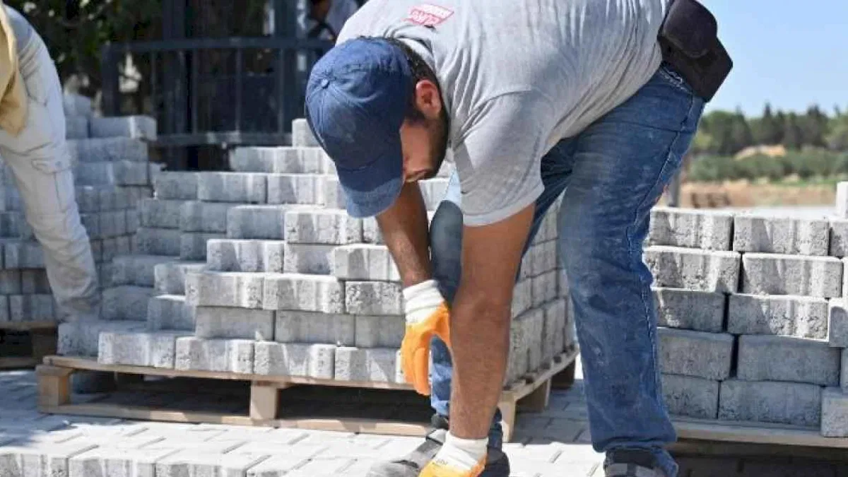 Mahalle sakinleri istedi, Başkan Zeyrek yaptı