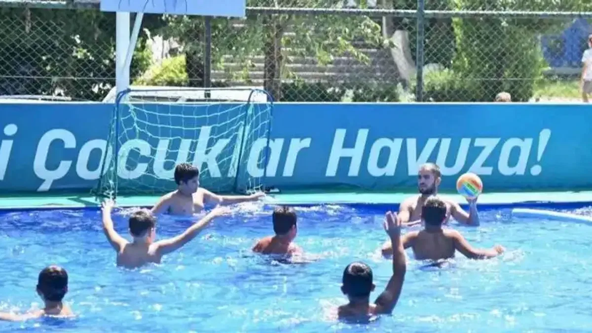 Manisa'da 6 binden fazla öğrenci yazı serin geçirdi
