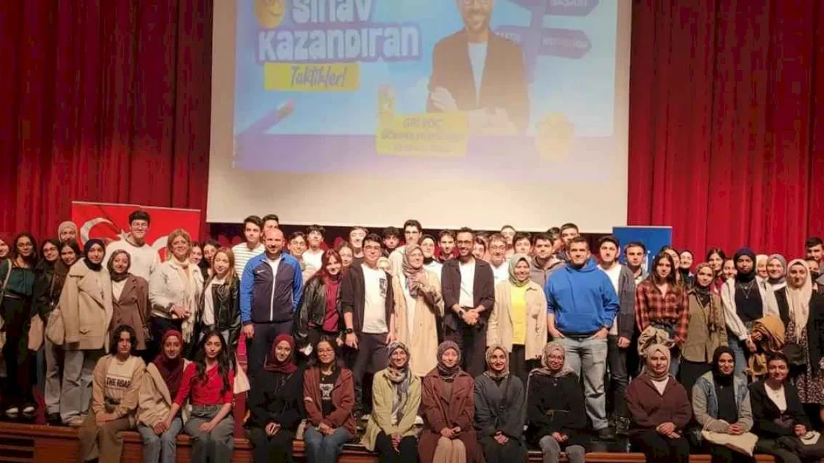 'Gri Koç', Bursalı gençlere sınav kazandıran taktikleri anlattı