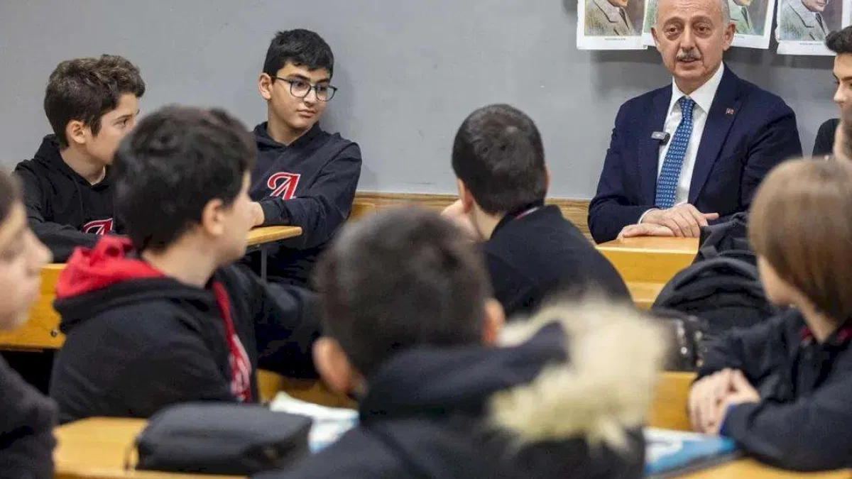 İzmir'de sınıf başkanının vaadi Başkan Büyükakın ile yerine geldi