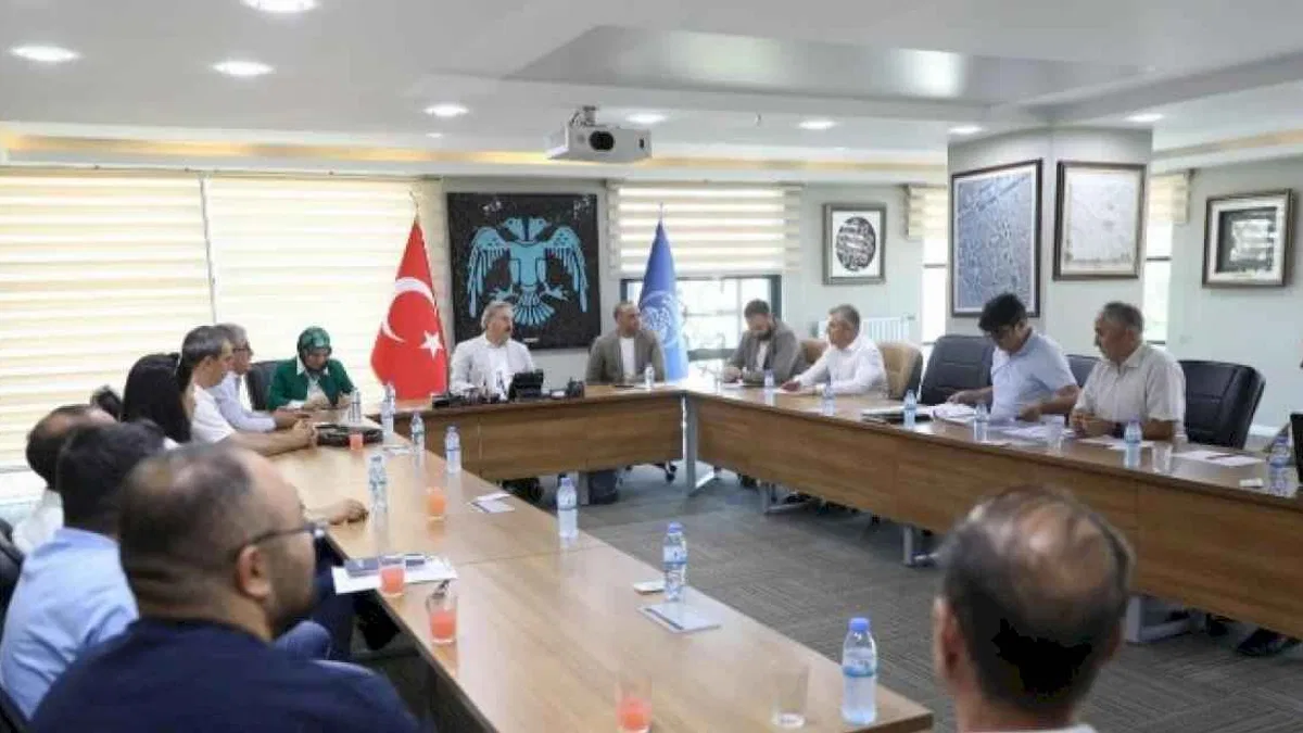 Melikgazi Türkiye'ye örnek çalışmalarına hız kesmeden devam ediyor