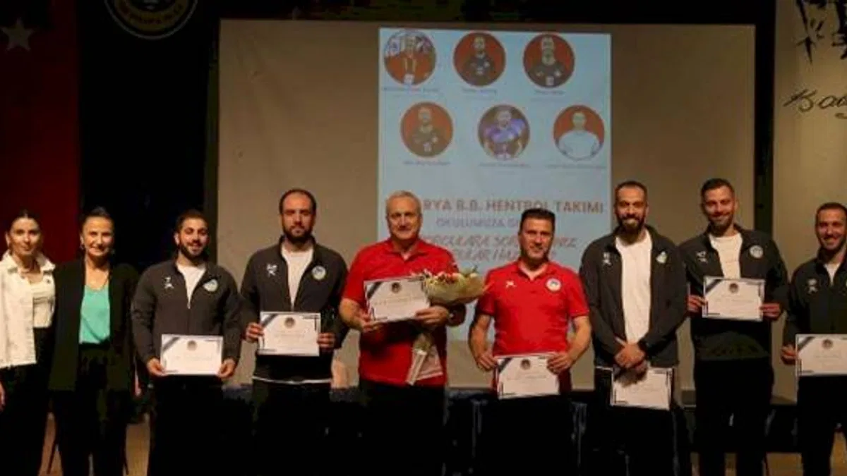 Sakarya Büyükşehir hentbol minik sporseverlerle buluştu