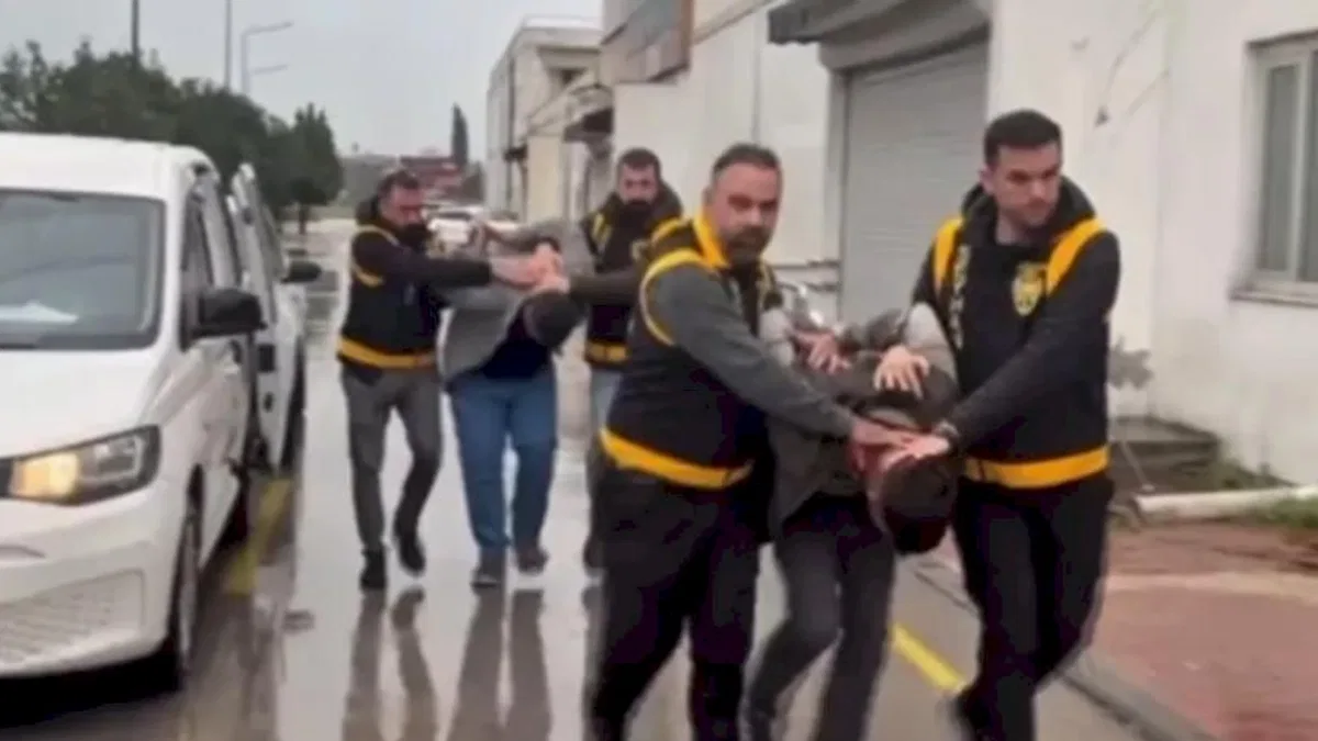 Adana’da hayvana şiddet görüntülerine 2 gözaltı!