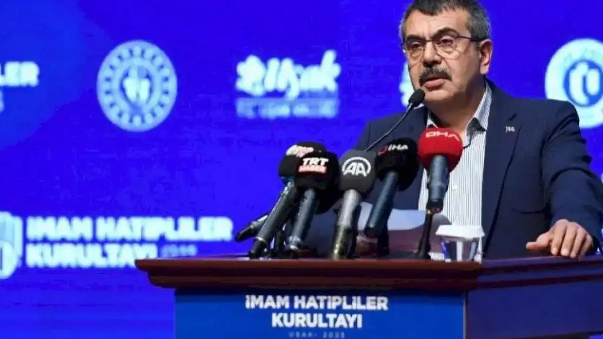 Milli Eğitim Bakanı öğretmenlere sahip çıktı