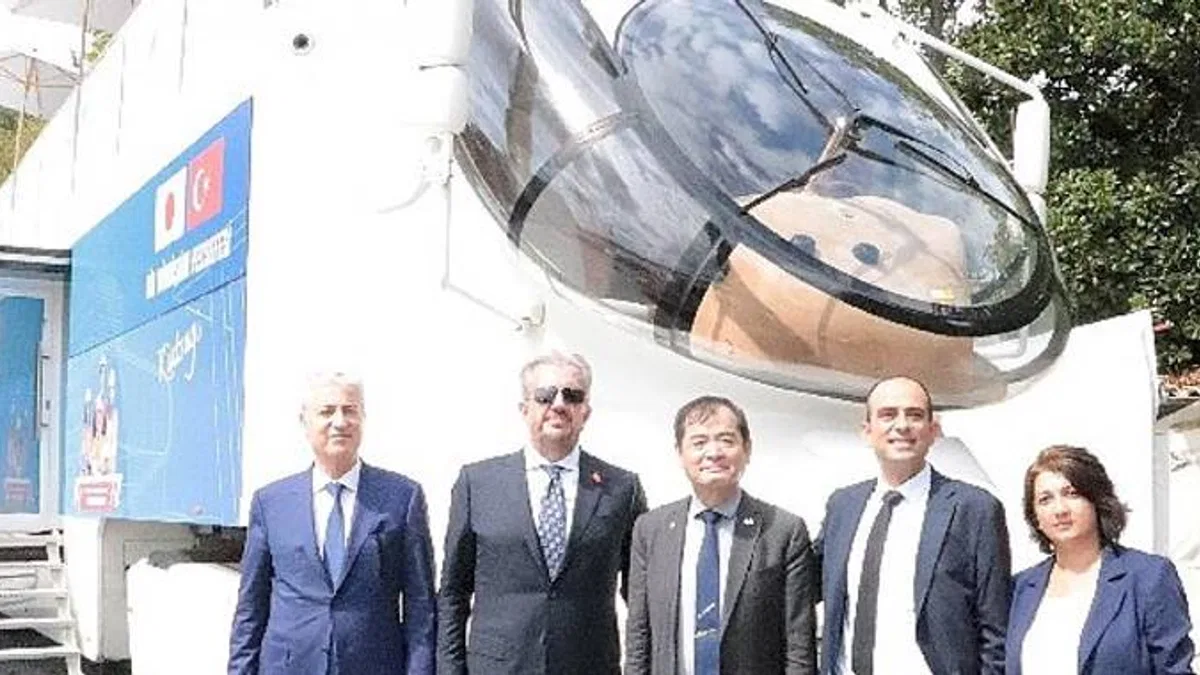 "Yeniden hep birlikte ayağa kalkıyoruz"