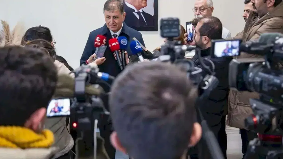 Başkan Tugay: İzmir’de her ilçeye eşit hizmet