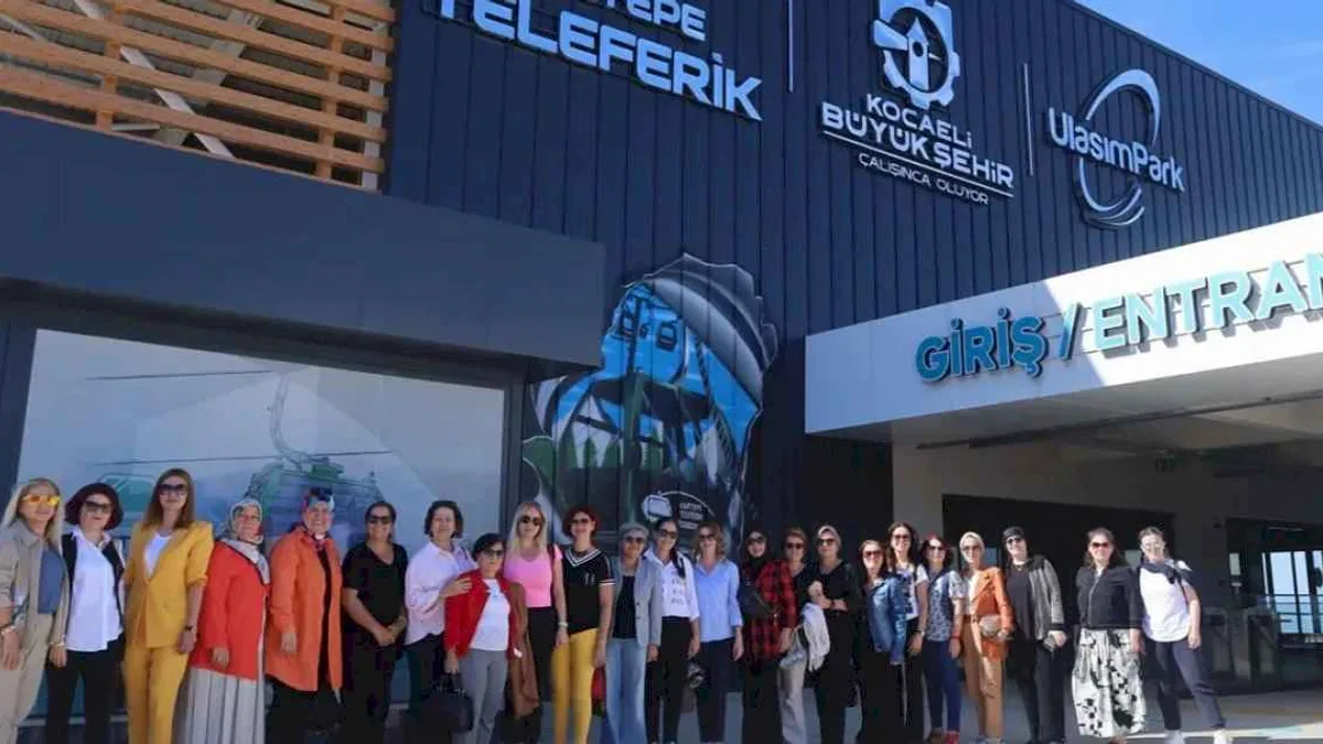 Kocaeli'de kadın muhtarların teleferik gezisi