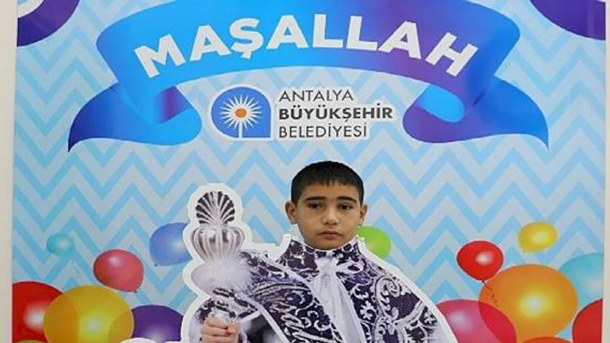 Antalya Büyükşehir'in ücretsiz sünnet hizmetine yoğun ilgi
