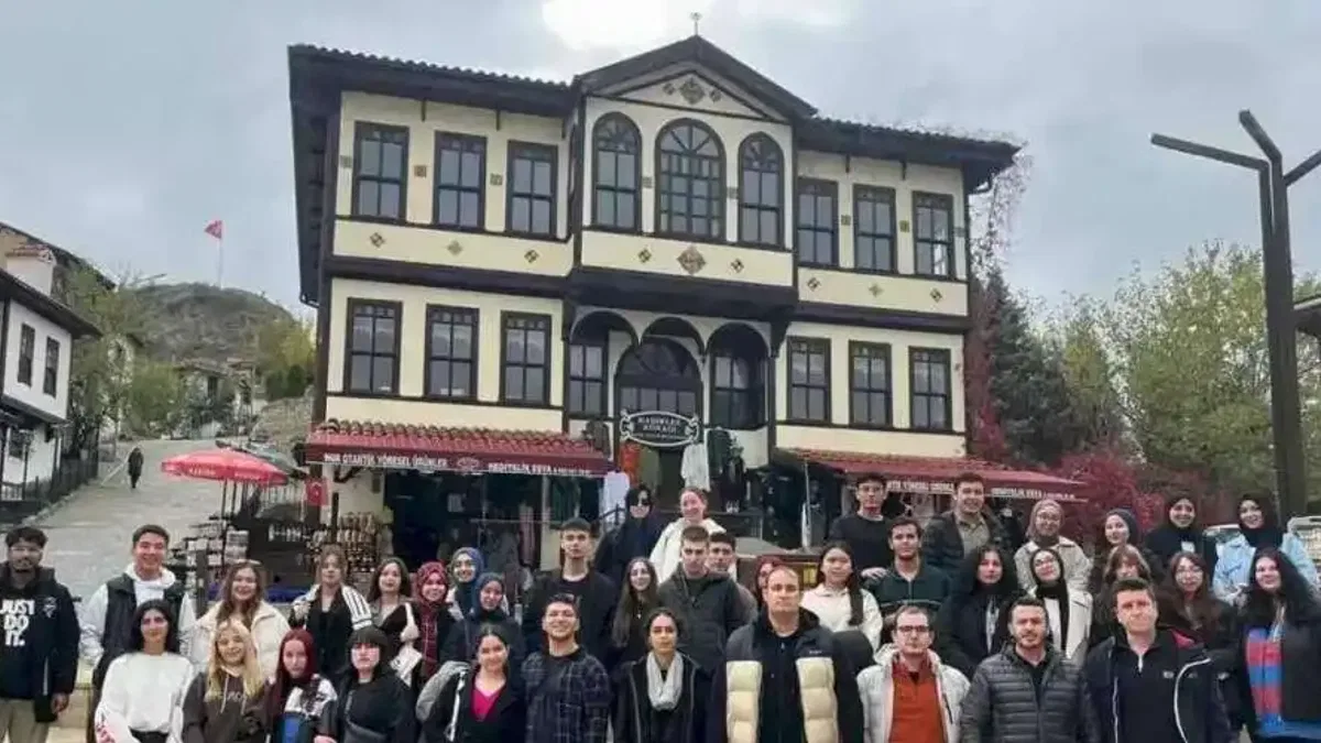 SUBÜ’nün gençleri Sakarya’nın tarihinde yolculuğa çıktı