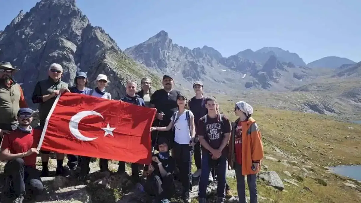 Kaçkar'da ağrı tedavisi için farkındalık tırmanışı
