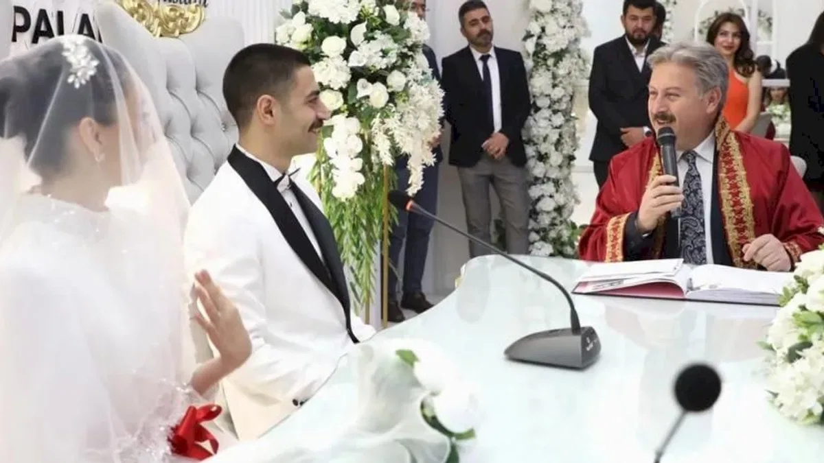 Kayseri Melikgazi 2 bin çifti dünyaevine taşıdı