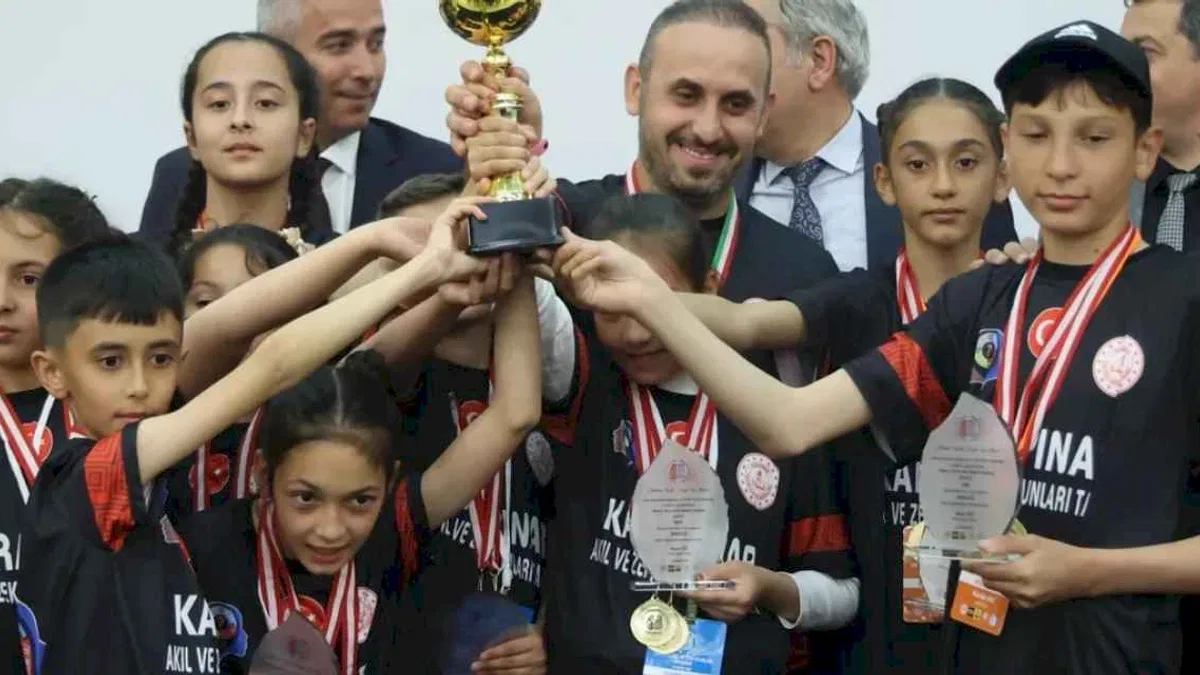 Konya'da 6. Akıl ve Zeka Oyunları yarışması büyük heyecana sahne oldu