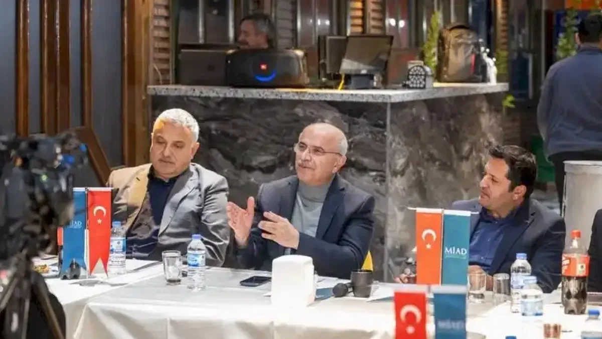 Başkan Er, MİAD yönetimi ve üyeleriyle bir araya geldi