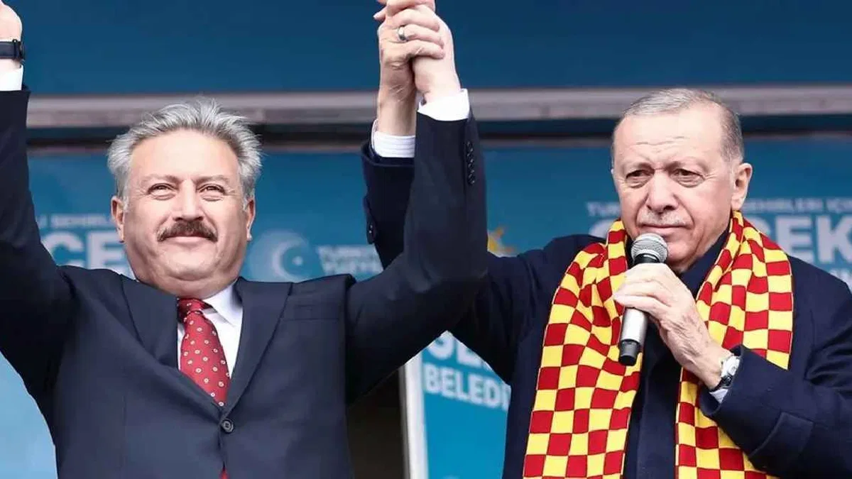 Mustafa Palancıoğlu'ndan '25.yıl' kutlaması