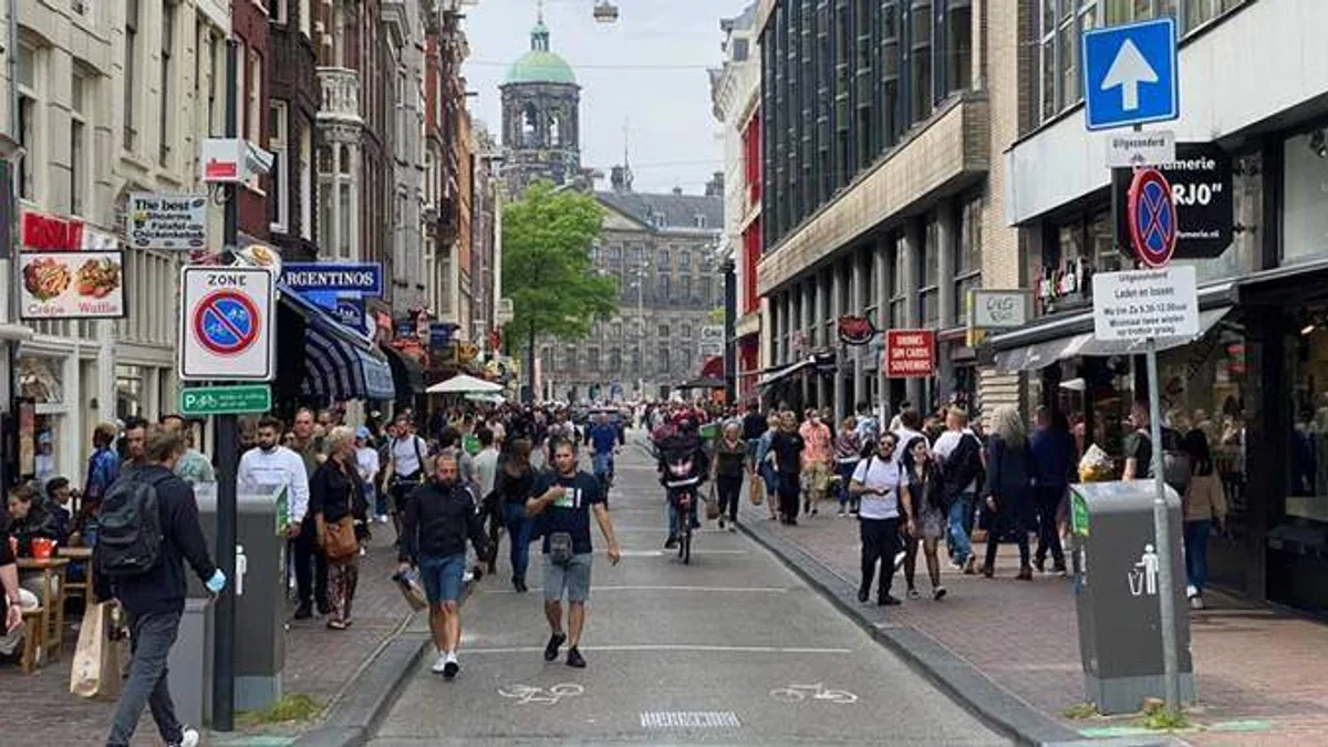 Hollanda'da kalıcı Kovid-19 yasası tartışılıyor