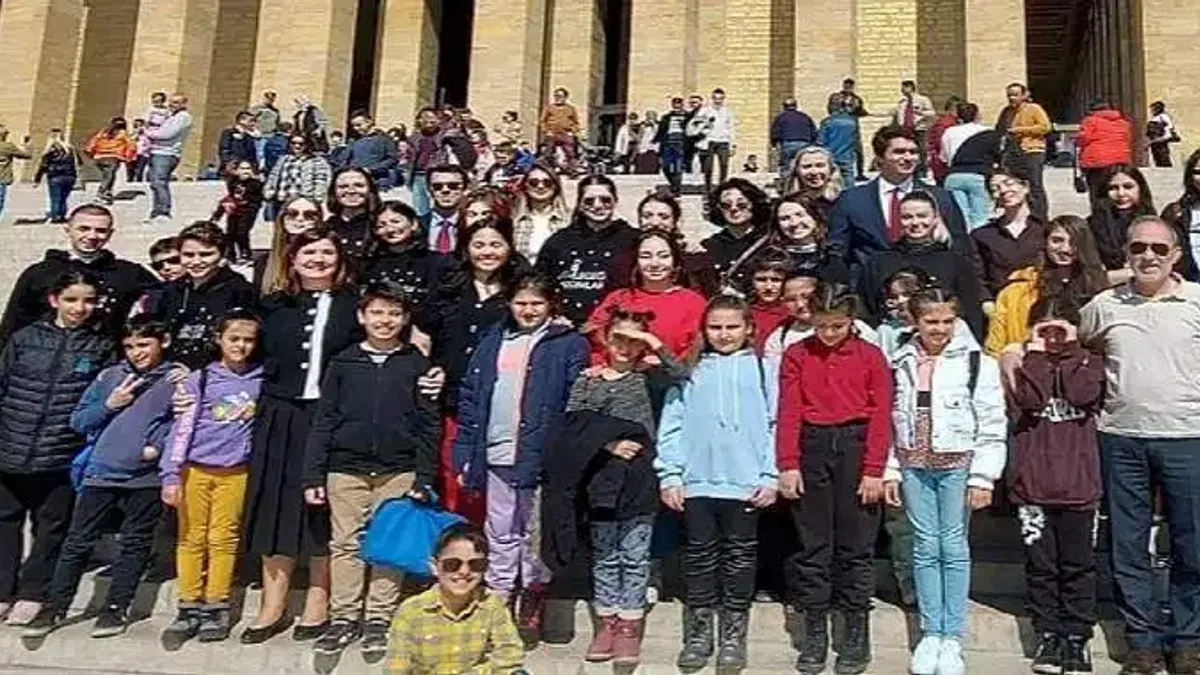 Geleceğe Adımlar Derneği Gönüllüleri Depremden Etkilenen Çocuklara Eğitim Verdi