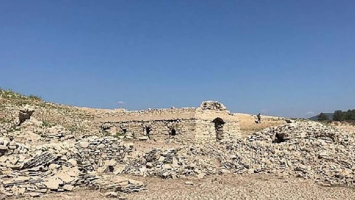 Mumcular Barajında Su Bitti Baraj Kapatıldı