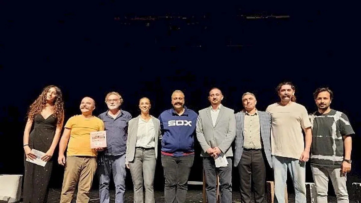 Yenişehir Belediyesi Şehir Tiyatrosu Maltepe'de sahne aldı