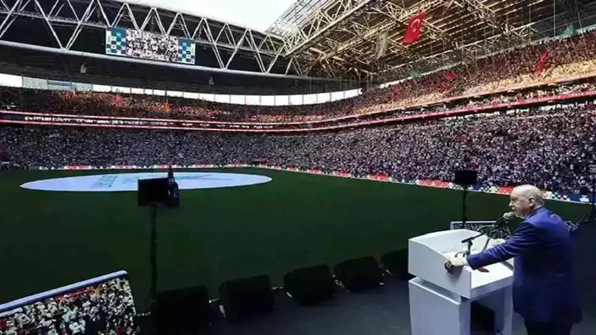 Erdoğan: Türkiye'yi ileriye gençlik taşıyacak