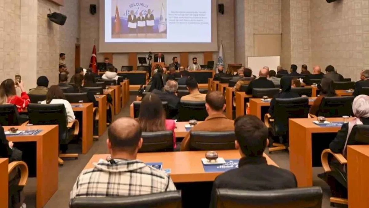 Üniversite öğrencileri Selçuklu meclisinde