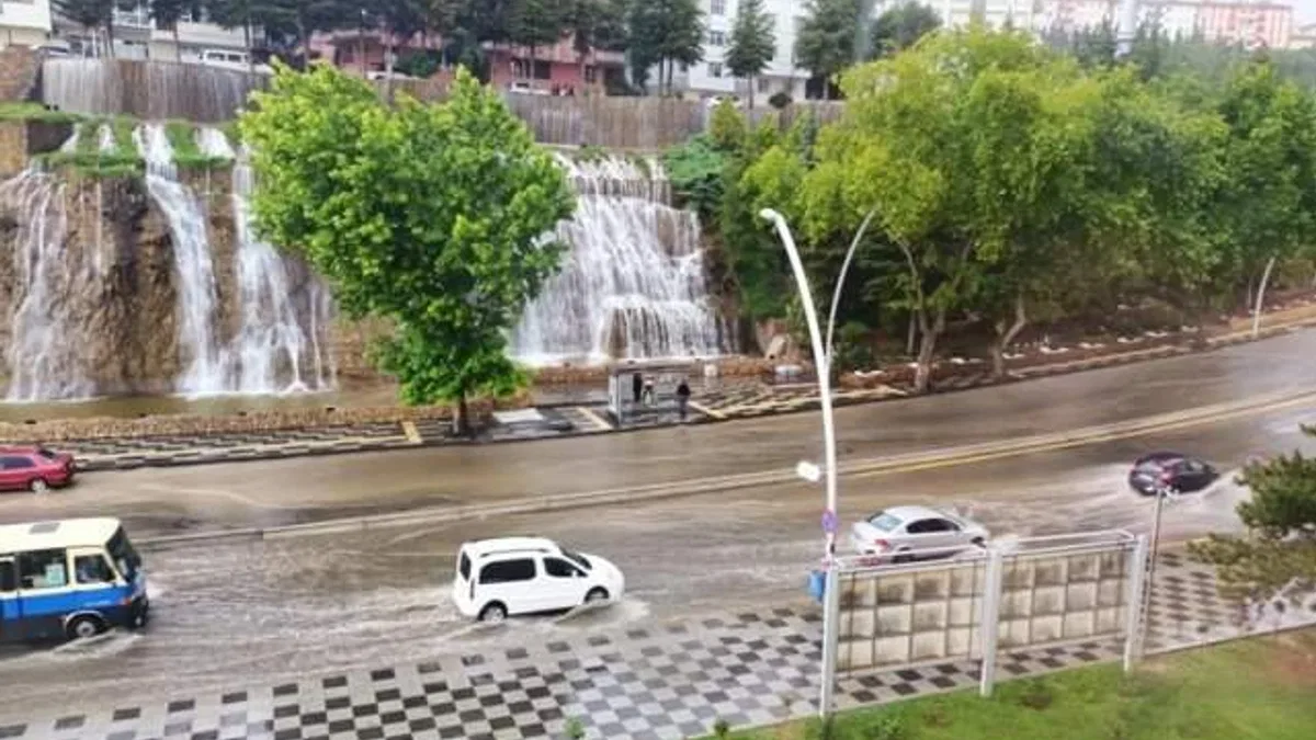 Başkentte sağanak etkili oldu