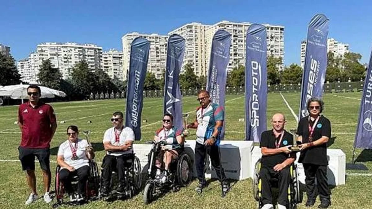 "Bağcılarlı sporculardan büyük başarı"