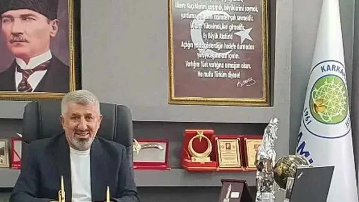 Gaziantep Karkamış'ta CHP'li Belediye Başkanı AK Parti'ye geçti!