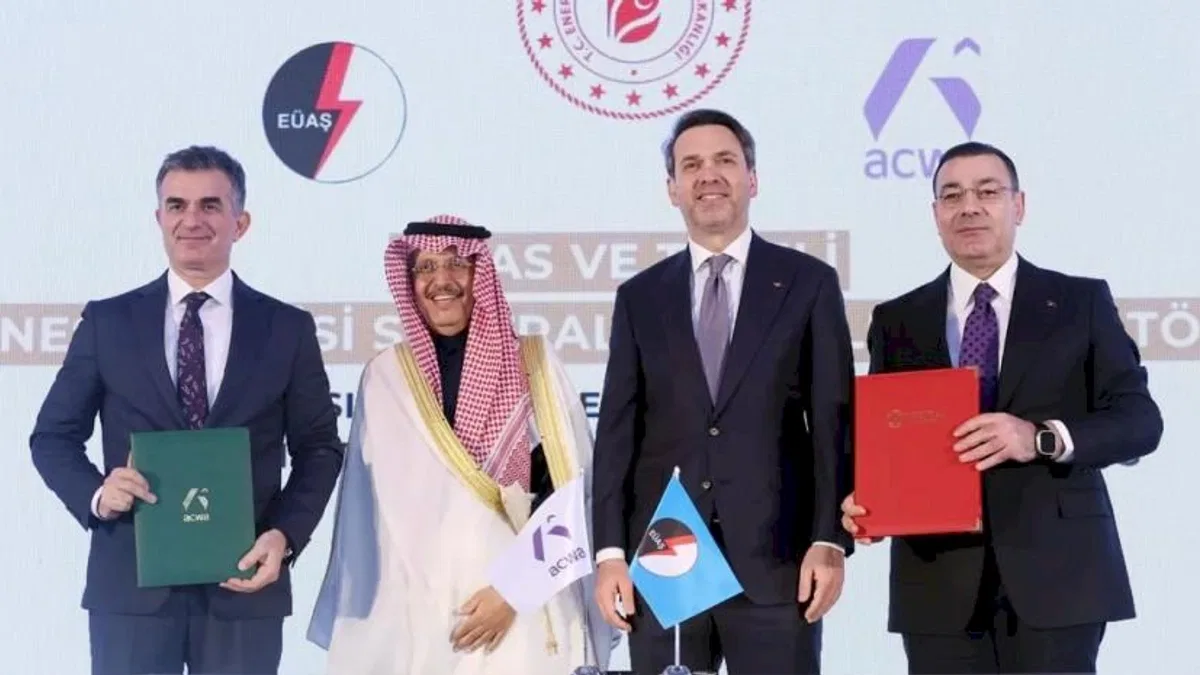 Suudi Arabistan'la 5 bin MW’lık yenilenebilir enerji anlaşması
