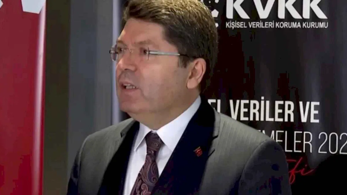 Bakan Tunç sahte e-imzalarla ilgili kamu davasının detaylarını paylaştı