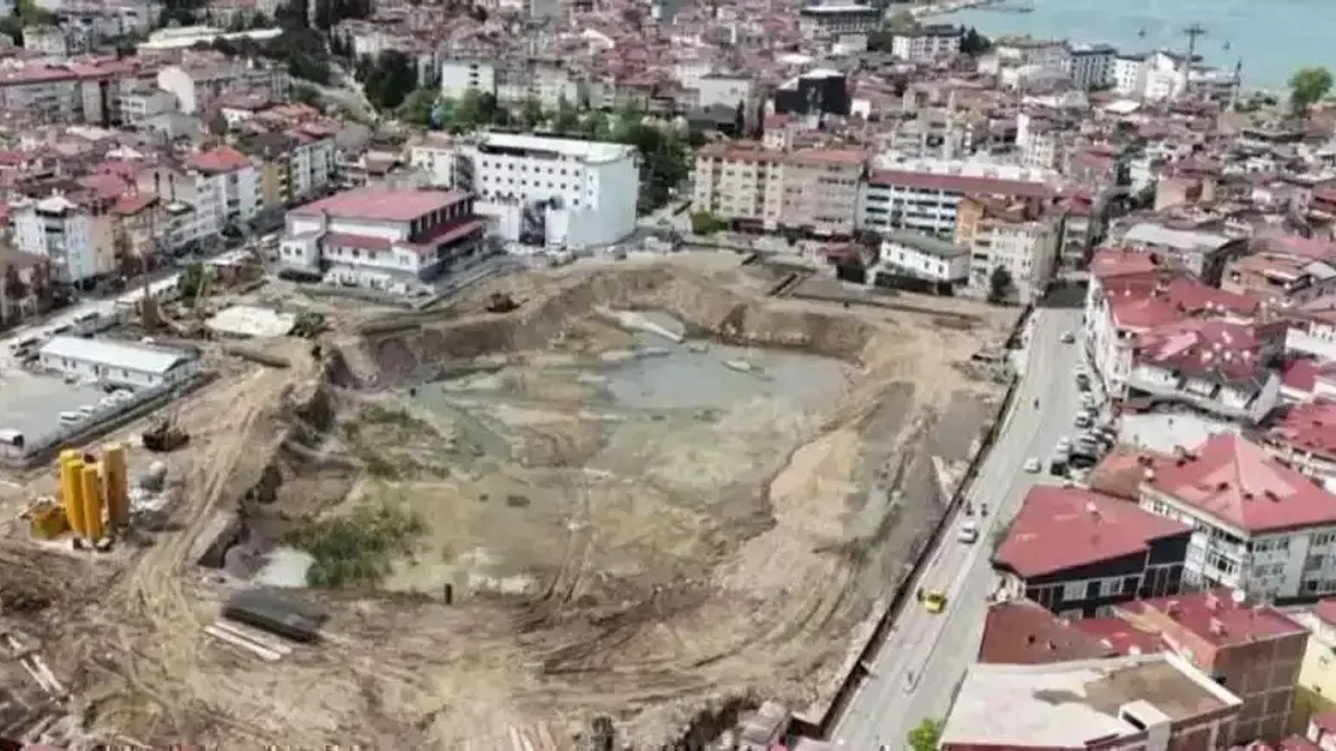 2 bin araçlık otopark inşaatı başladı