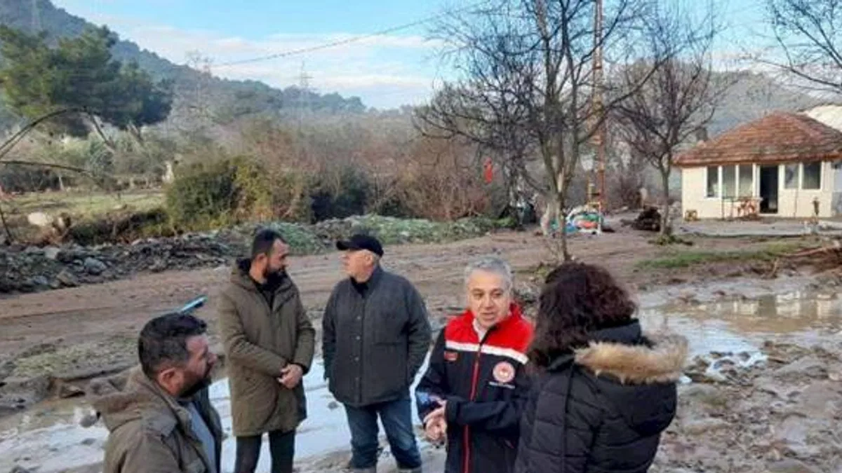 Bergama'da sel... Tarımsal zarar tespiti sürüyor