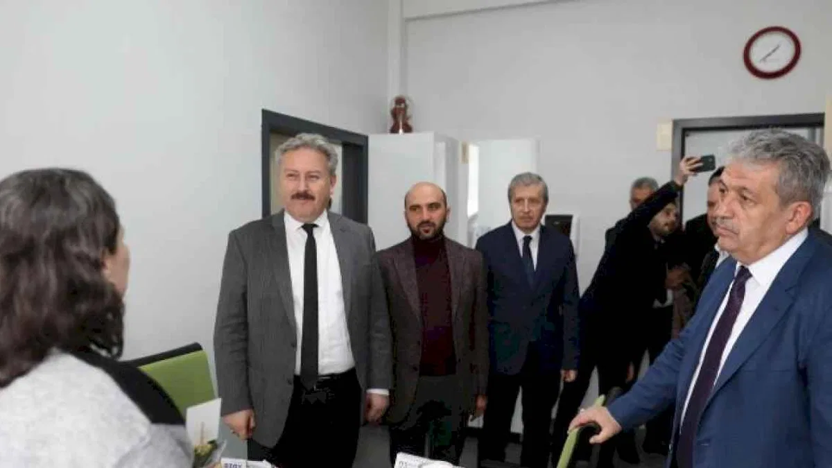 Başkan Palancıoğlu, sağlık çalışanlarını unutmadı