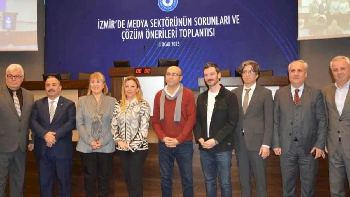 Yerel medyanın geleceği İzmir'de masaya yatırıldı
