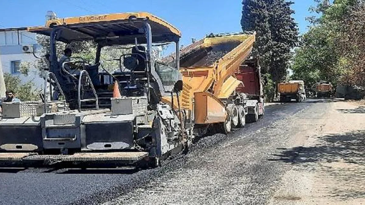 Bodrum Turgutreis'te Sıcak Asfalt Çalışması Başladı