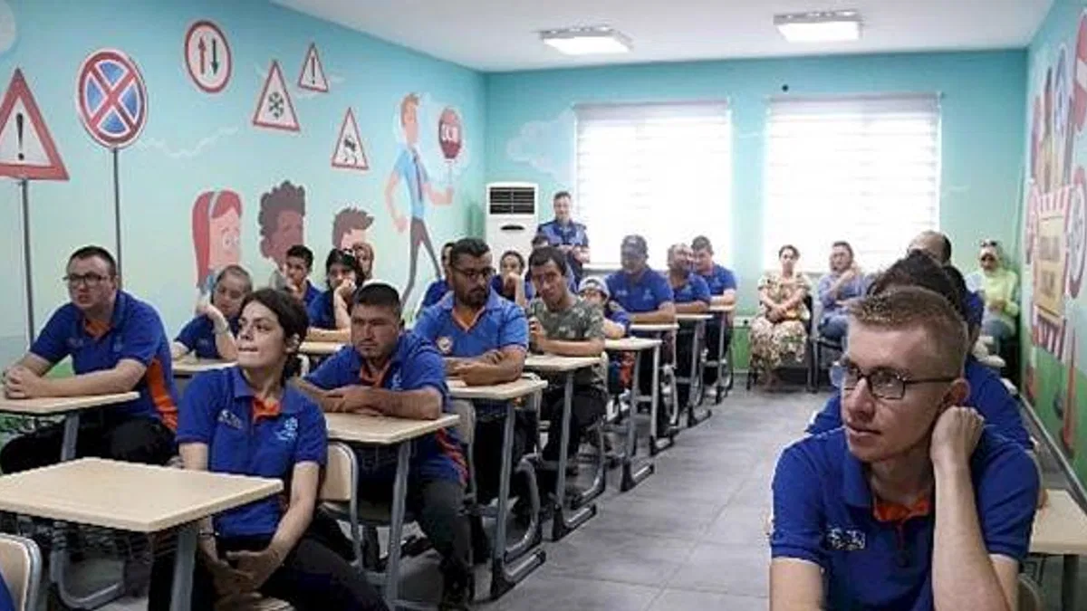 Özel öğrenciler Trafik Eğitim Merkezi'nde hem eğlendi hem öğrendi
